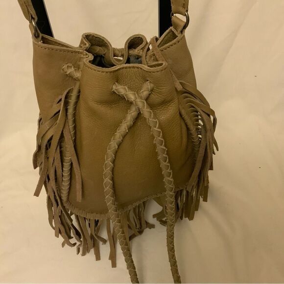 Cut N' Paste Women Gray Leather Drawstring braided fringes strap bag - Picture 5 of 10